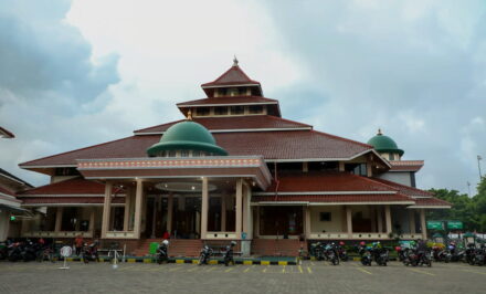 Masjid Agung Darussalam Cilacap