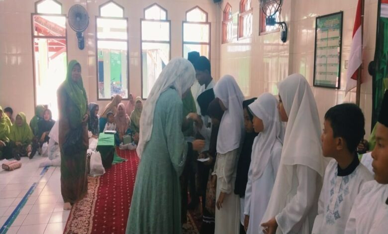 Santunan anak yatim muslimat NU Karangpucung