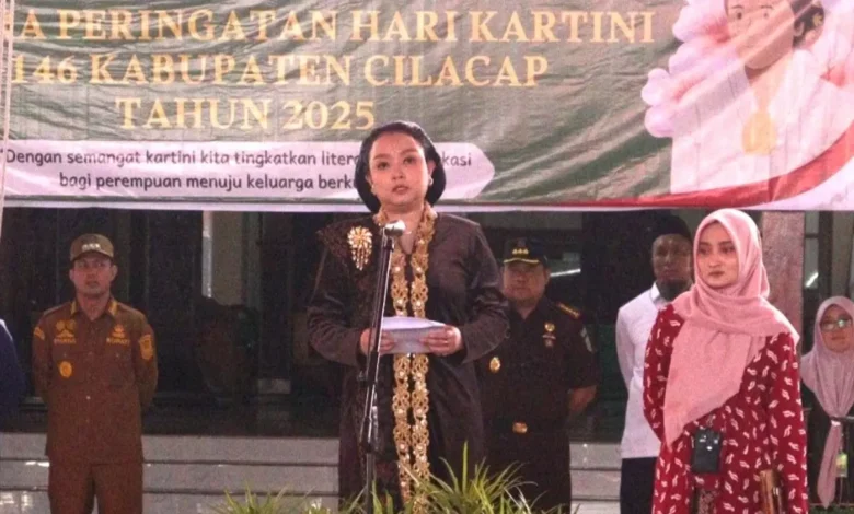 Wabup Cilacap Ammy Amaliya Pimpin Upacara hari Kartini