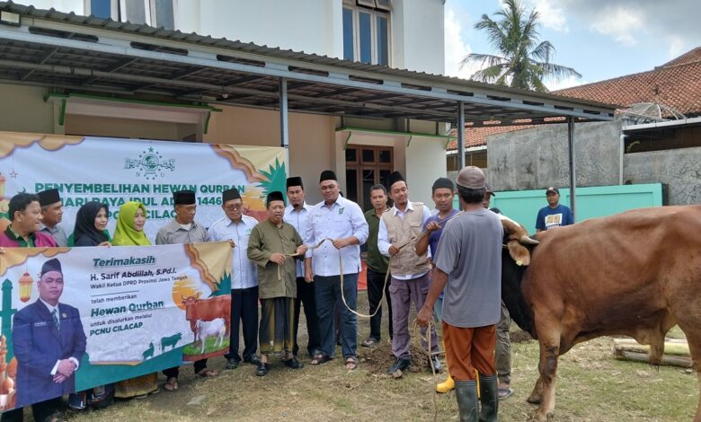 Anggota DPRD Jawa Tengah H Syarif Abdila salurkan hewan qurban melalui PCNU Cilacap
