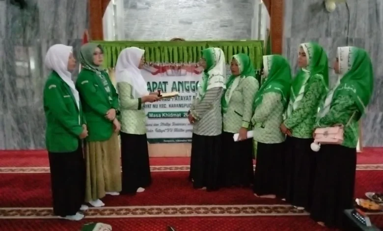 Rapat Anggota PR Fatayat NU Surusunda Karangpucung memilih Rusyati sebagai ketua masa khidmat 2025-2028