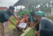 Wakil Ketua PCNU Cilacap KH Mahfudz Fauzi tengah menyembelih Hewan Dam Haji (28/05/2026)