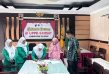 Ketua PC Fatayat NU Cilacap Puji Iriyanti tandatangai MoU kerjasama dengan UPPD Samsat Cilacap (23/06/2026)