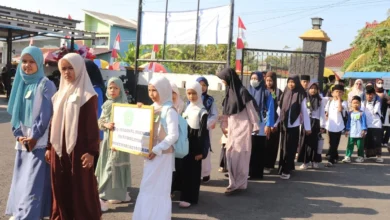 Parade santri mewarnai kemeriahan Porsadin FKDT Kecamatan Kesugihan