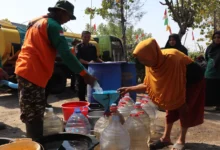 Warga terdampak kekeringan di Karangbenda (13/08/2026)
