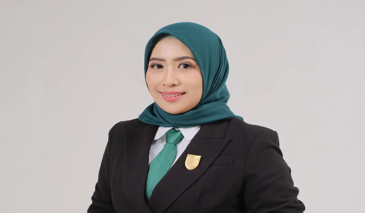 Indah Mayasari, Politikus dan aktifis perempuan